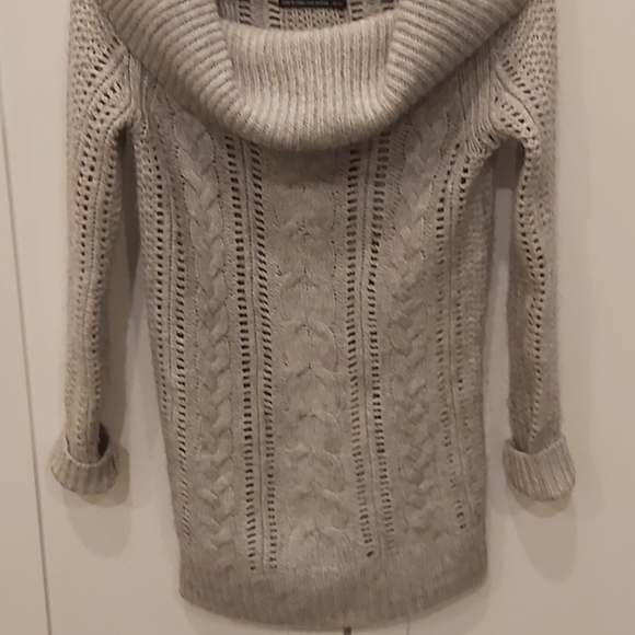 Club Monaco sweater dress/ Tunic - Picture 5 of 7